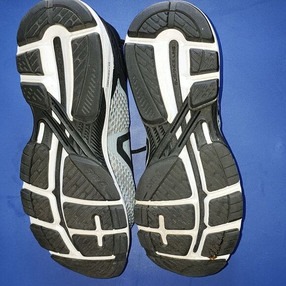 ASICS GT-2000  - Picture 7 of 8